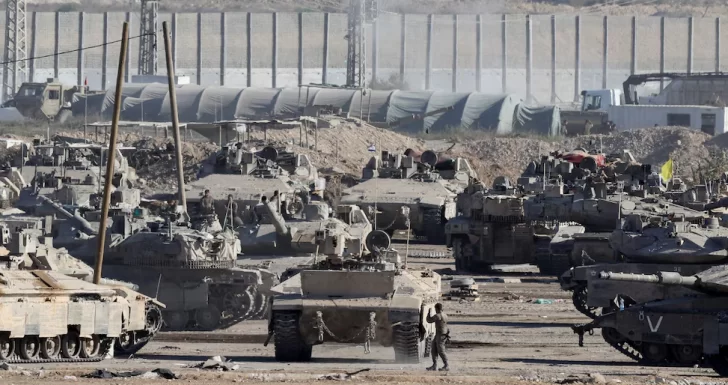 Ya rige el cese del fuego en Gaza, Israel repliega sus tropas y Hamas debe entregar a los rehenes Ya rige el cese del fuego en Gaza, Israel repliega sus tropas y Hamas debe entregar a los rehenes