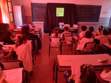 Cientos de alumnos participaron de la jornada contra la resistencia antimicrobiana Cientos de alumnos participaron de la jornada contra la resistencia antimicrobiana