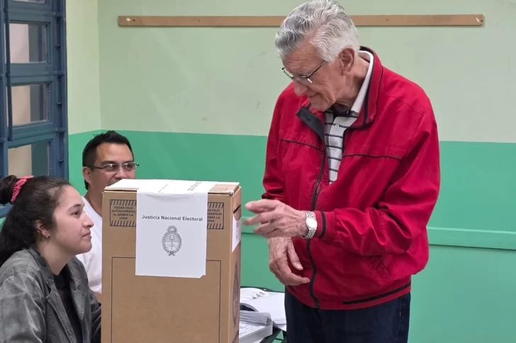 José Luis Gioja: “Votando sin bronca y con mucha esperanza”