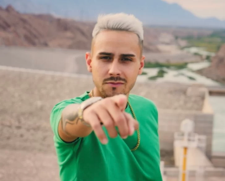 El descargo de la novia de Juan Cruz Rufino: que el cantante rompió un espejo, que no le pegó y que fue “una discusión de pareja”