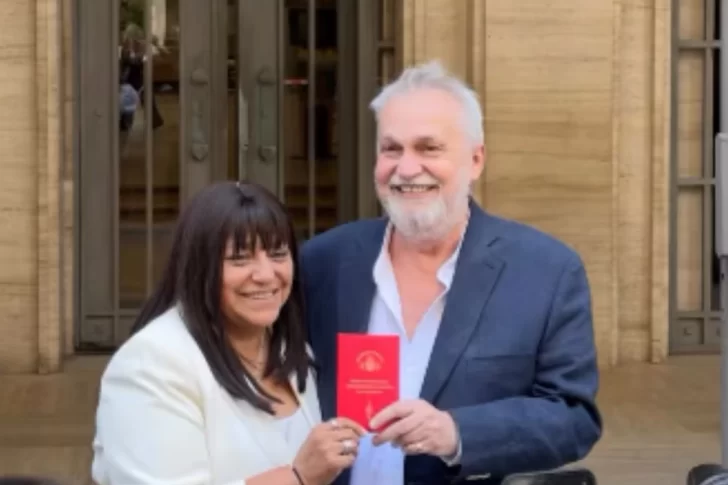 David Lebón se casó con su manager en una ceremonia íntima