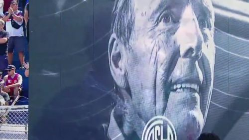 El primer homenaje para Russo en la fecha 12 fue en el partido entre San Martín y San Lorenzo