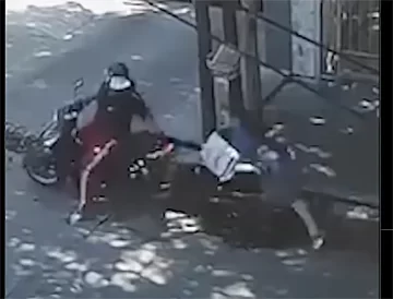 Un motochorro arrastró y dejó inconsciente a una monja en medio de un brutal asalto