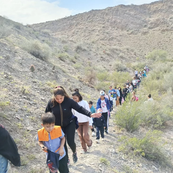 Ahora, hasta los alumnos de Nivel Inicial hacen trekking por los cerros en San Martín Ahora, hasta los alumnos de Nivel Inicial hacen trekking por los cerros en San Martín