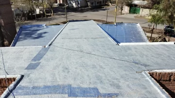 Tras publicar en este medio el pedido de ayuda, lograron recaudar fondos para arreglar todo el techo de la parroquia que dañó el temporal de Santa Rosa