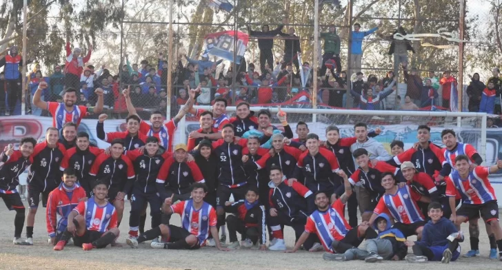 Con la invitación a Peñarol ya son 13 los sanjuaninos para el Regional Amateur, pero ¿entra otro por la ventana? Con la invitación a Peñarol ya son 13 los sanjuaninos para el Regional Amateur, pero ¿entra otro por la ventana?