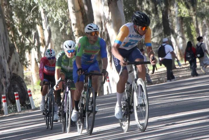 De la mano del Club Alvear, se cierran los Criterium en el complejo El Pinar
