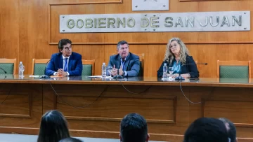 Orrego lanzó “Cuentas Claras”, el innovador programa para dar educación financiera en las aulas sanjuaninas