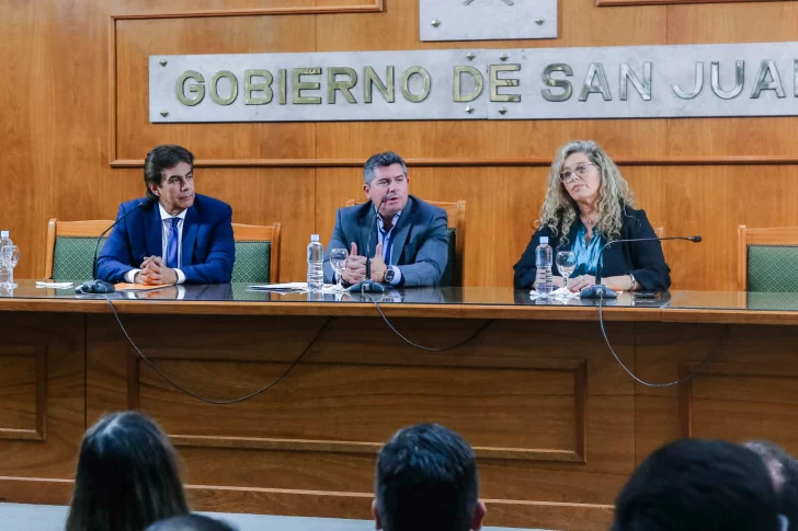 Orrego lanzó “Cuentas Claras”, el innovador programa para dar educación financiera en las aulas sanjuaninas