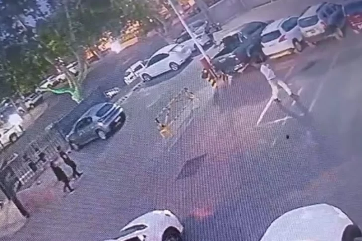 Denuncian que le abrieron la camioneta usando un inhibidor en la playa de un conocido shopping