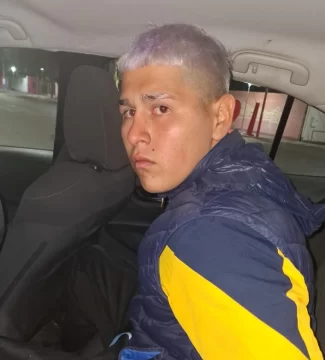 Golpeó a una mujer UBER para robarle el celular en el Barrio Costa Canal y terminó detenido Golpeó a una mujer UBER para robarle el celular en el Barrio Costa Canal y terminó detenido