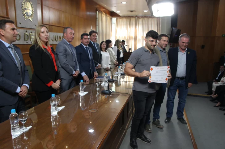 premios-sarmiento-2025-12-728x485