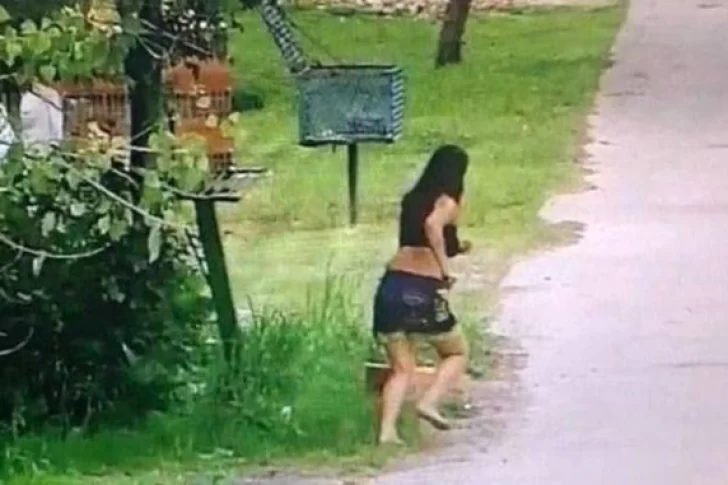 Una joven intentó matar a su mamá mientras dormía: la fuerte imagen de la víctima ensangrentada