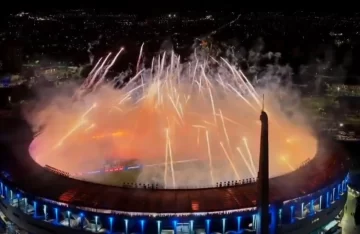 [VIDEO] El impactante recibimiento de los hinchas de Racing en la previa de la semifinal ante Flamengo