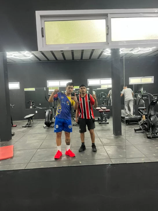 rivero-poses-546x728 rivero-poses-546x728