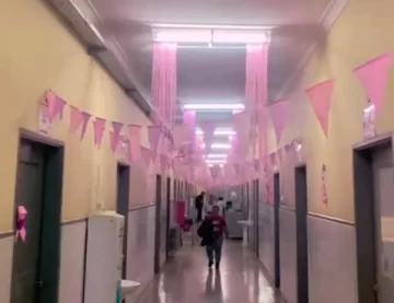 El Hospital Marcial Quiroga se vistió de rosa para concientizar sobre el cáncer de mama El Hospital Marcial Quiroga se vistió de rosa para concientizar sobre el cáncer de mama