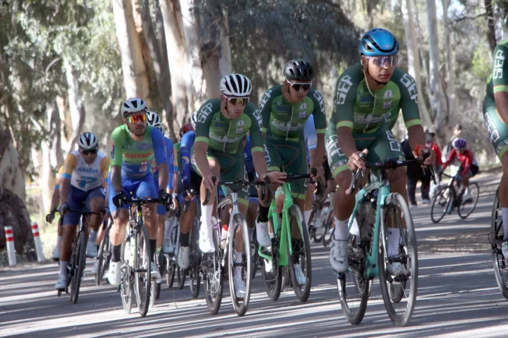 La temporada de ciclismo de ruta afina detalles: el departamento Sarmiento será el escenario del arranque La temporada de ciclismo de ruta afina detalles: el departamento Sarmiento será el escenario del arranque