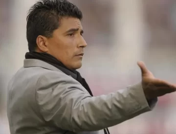 En la previa del clásico ante San Martín, el Turco Asad asumió como DT de Godoy Cruz: “No hay margen de error” En la previa del clásico ante San Martín, el Turco Asad asumió como DT de Godoy Cruz: “No hay margen de error”
