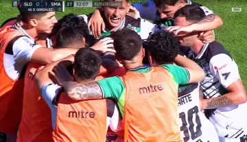 San Martín derrotó a San Lorenzo por 1-0 y sigue en carrera