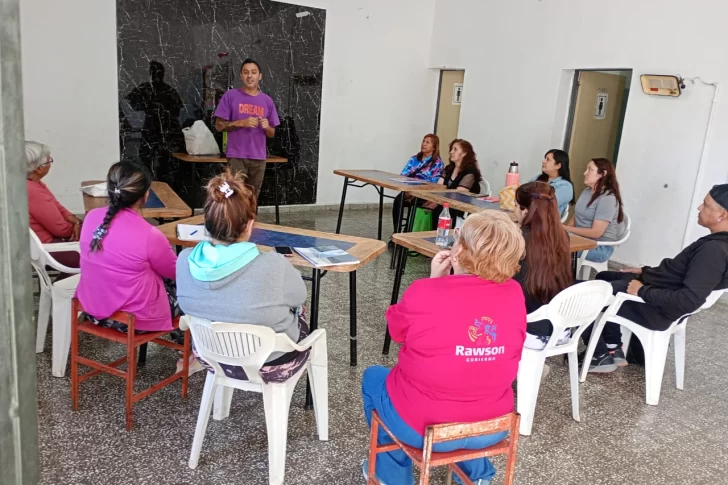 En Rawson abrieron las inscripciones para capacitarse gratis en diferentes oficios: entérate cuál es la oferta y dónde inscribirte