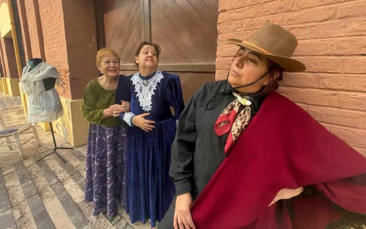 “Vintage Theatre” vuelve a las andanzas y ahora con microteatro “Vintage Theatre” vuelve a las andanzas y ahora con microteatro