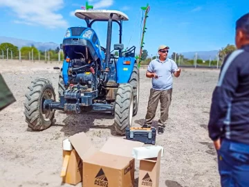 En Jáchal capacitaron a tractoristas para mejorar la seguridad en el trabajo y la productividad En Jáchal capacitaron a tractoristas para mejorar la seguridad en el trabajo y la productividad