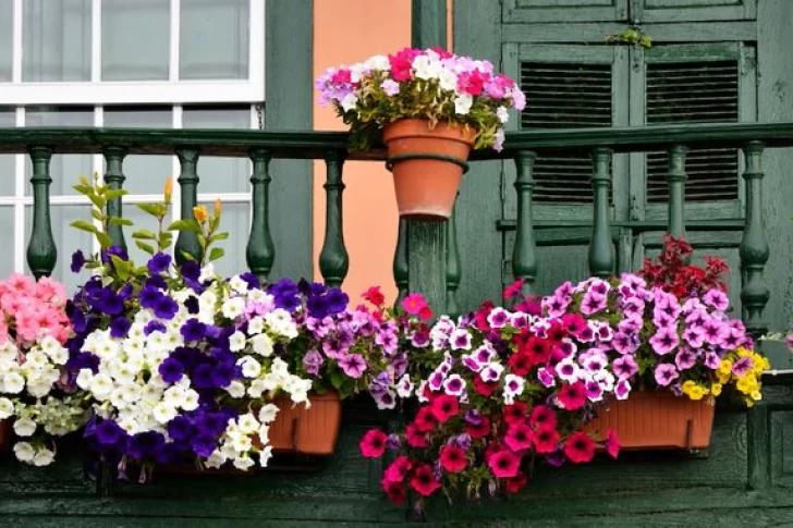 Los 5 trucos infalibles para transformar tu balcón antes del verano