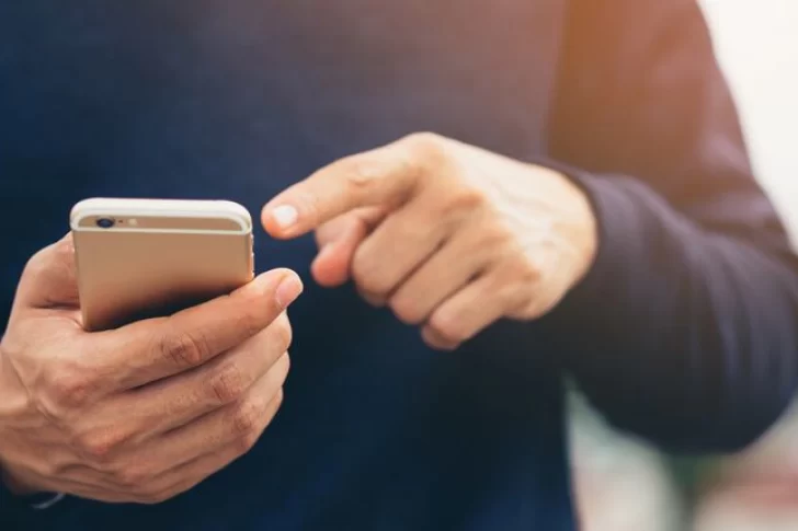 Accedió a una aplicación con descuentos exclusivos para jubilados y lo estafaron por $10 millones