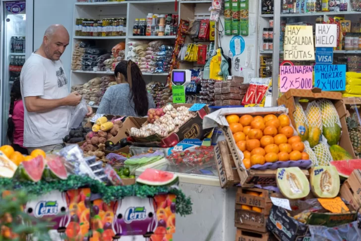 Antes de la publicación de la inflación de septiembre del Indec, analistas estiman que podría estar por encima de 2%