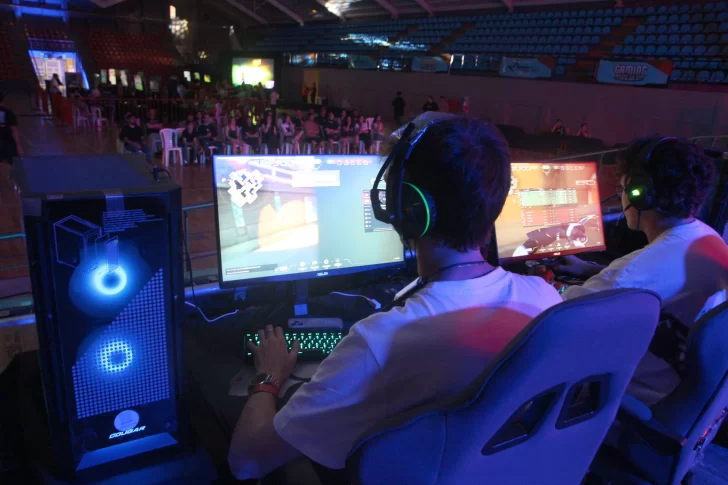 A pesar del Zonda, los gamers vivieron una tarde hiperactiva A pesar del Zonda, los gamers vivieron una tarde hiperactiva