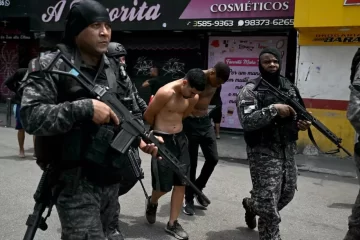 Río de Janeiro: al menos 60 muertos entre narcos y policías en un megaoperativo en favelas Río de Janeiro: al menos 60 muertos entre narcos y policías en un megaoperativo en favelas