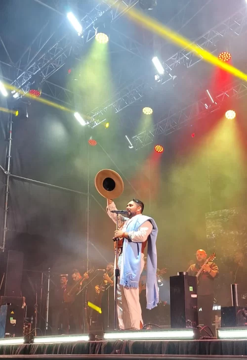 0f4afb10-ce1f-451f-a54a-85e190bfbd80-500x728