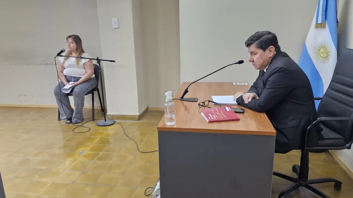 Nuevas denuncias amplían el escándalo por la venta de carpetas del IPV en una iglesia evangélica Nuevas denuncias amplían el escándalo por la venta de carpetas del IPV en una iglesia evangélica