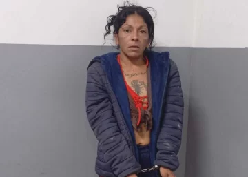 Una mujer atacó con un fierro a una madre y su hija de 12 años en el barrio Teresa de Calcuta Una mujer atacó con un fierro a una madre y su hija de 12 años en el barrio Teresa de Calcuta
