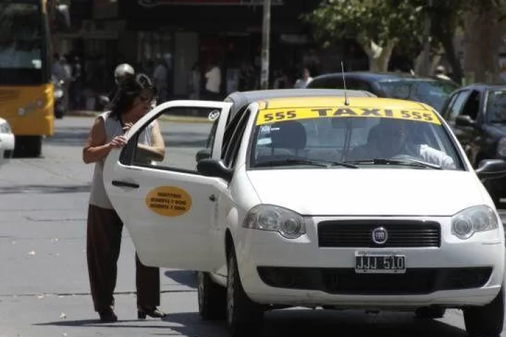 Taxis y remises, más caros en San Juan: desde el 1 de diciembre, la tarifa costará un 40% más Taxis y remises, más caros en San Juan: desde el 1 de diciembre, la tarifa costará un 40% más
