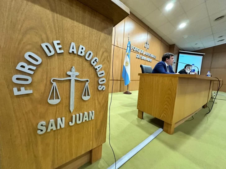 ¿Y los duros cruces? El moderado debate de candidatos al Foro y por qué 6, 7 y 8 es importante ¿Y los duros cruces? El moderado debate de candidatos al Foro y por qué 6, 7 y 8 es importante