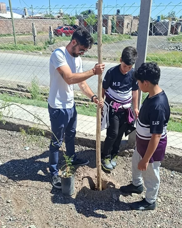 581734036_18395431591122398_2097393200842290838_n-582x728 581734036_18395431591122398_2097393200842290838_n-582x728