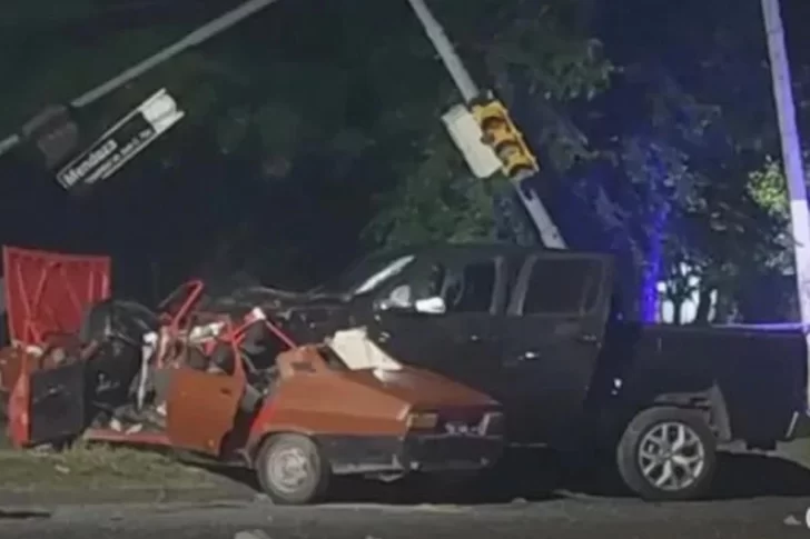 Murió un matrimonio, tres hijos quedaron huérfanos y, el que los chocó, un “hijo de” alcoholizado en una Amarok