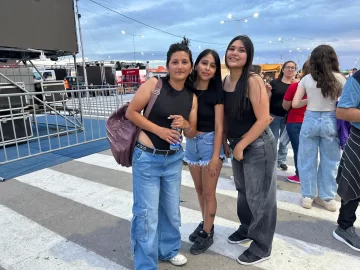 [GALERIA DE FOTOS] La noche cuartetera, con fanáticos desde temprano