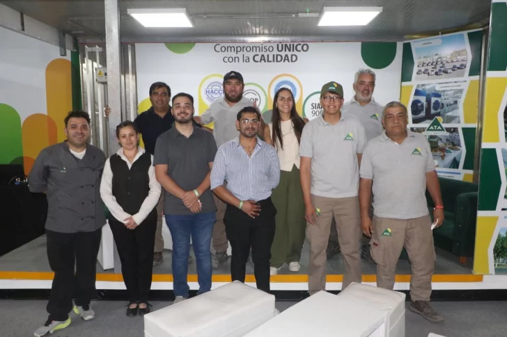 ATA capacitó a más de 50 personas con chefs y docentes universitarios en la FNS ATA capacitó a más de 50 personas con chefs y docentes universitarios en la FNS