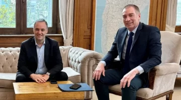 El Gobierno dividirá la Secretaría de Scioli para darle más poder a Adorni y Santilli