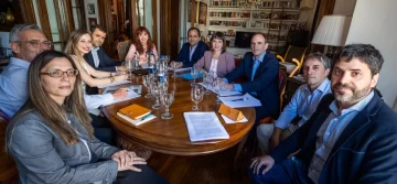 La Justicia limitó las visitas a CFK en su prisión domiciliaria: consideran “una provocación” la reunión con economistas La Justicia limitó las visitas a CFK en su prisión domiciliaria: consideran “una provocación” la reunión con economistas