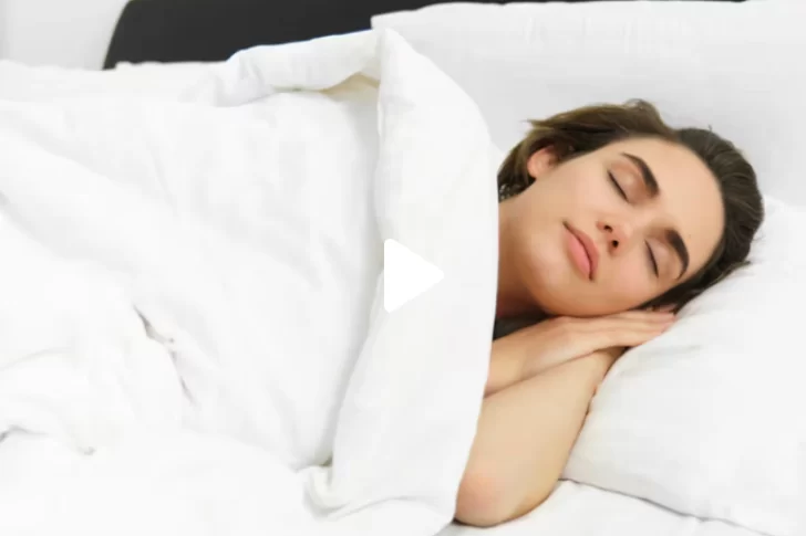 El motivo por el que las mujeres tienen que dormir más horas que los hombres, según un experto en descanso