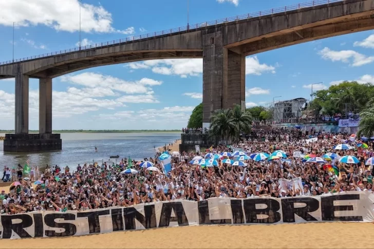 Cristina Kirchner: “Que yo esté privada de mi libertad es la metáfora perfecta de una Argentina a la que la están liquidando”