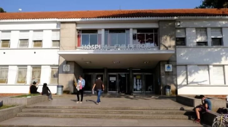 Violencia extrema: lo condenaron por un crimen, cumplía prisión domiciliaria y le disparó a su novia en la garganta Violencia extrema: lo condenaron por un crimen, cumplía prisión domiciliaria y le disparó a su novia en la garganta