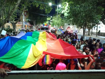 El brillo, el color y la diversidad se apoderaron de San Juan en una nueva Marcha del Orgullo