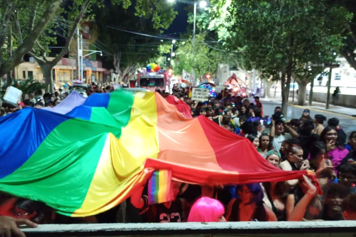El brillo, el color y la diversidad se apoderaron de San Juan en una nueva Marcha del Orgullo