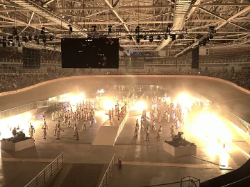 Boom de emociones e impresionante despliegue en el espectáculo central para homenajear a nuestra tierra querida Boom de emociones e impresionante despliegue en el espectáculo central para homenajear a nuestra tierra querida
