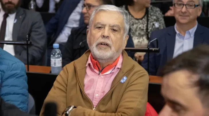 De Vido volvió a la cárcel: tras participar de la audiencia de la Causa Cuadernos, lo trasladaron a Ezeiza De Vido volvió a la cárcel: tras participar de la audiencia de la Causa Cuadernos, lo trasladaron a Ezeiza