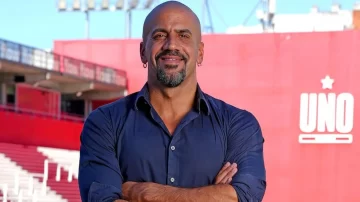 Verón habló tras la sanción de la AFA y deslizó un manto de sospechas por el futuro: “Esto puede terminar en un descenso” Verón habló tras la sanción de la AFA y deslizó un manto de sospechas por el futuro: “Esto puede terminar en un descenso”